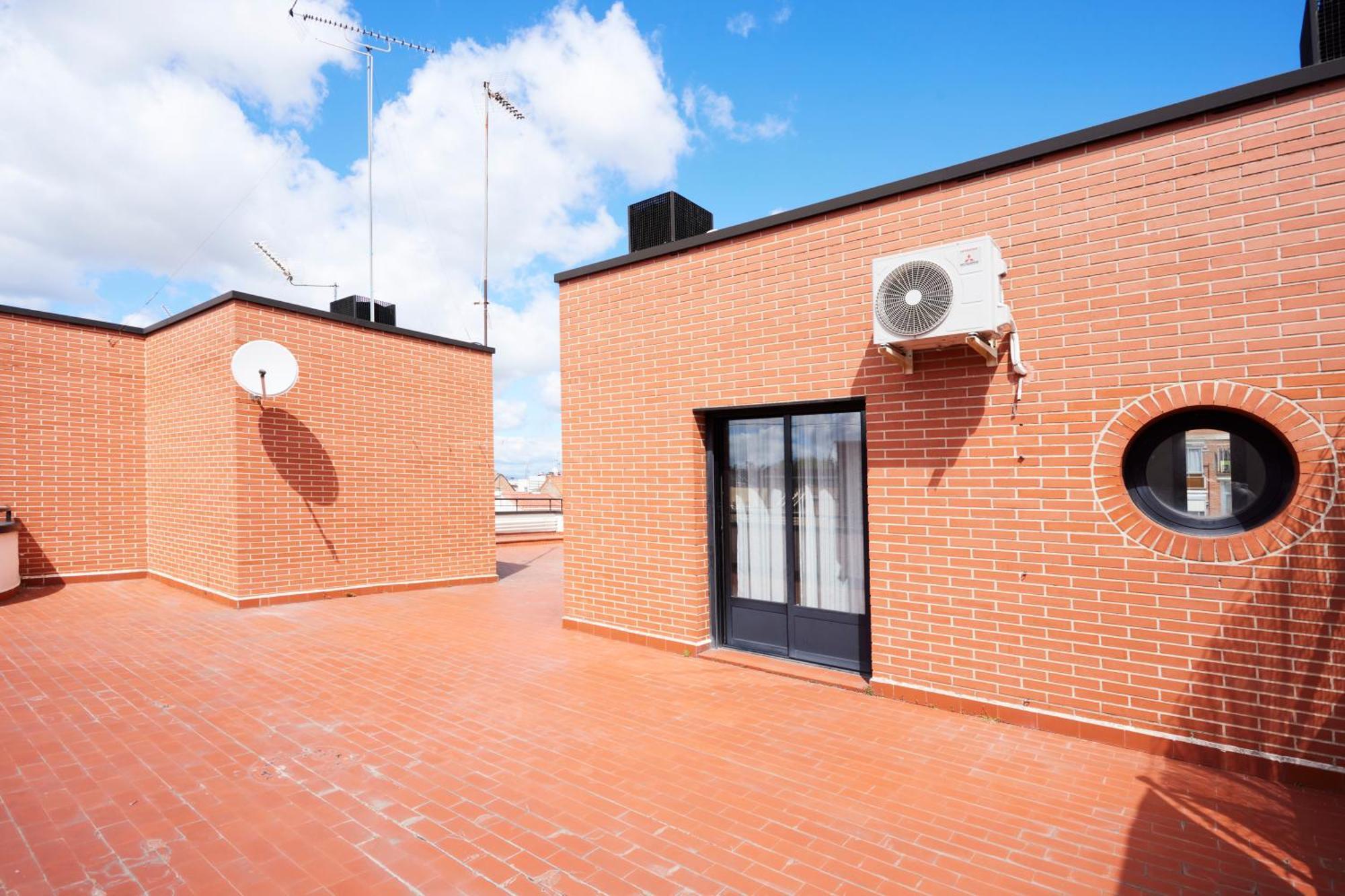 Alojamiento Santa Rosa Madrid Exterior foto